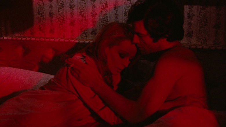 кадр из фильма Смерть ходит на высоких каблуках