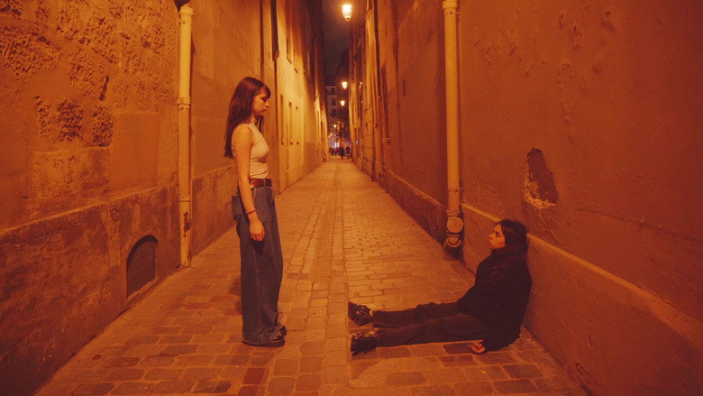 кадр из фильма How to Welcome a Stranger