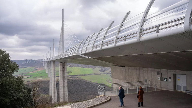 кадр из фильма Meurtres à Millau