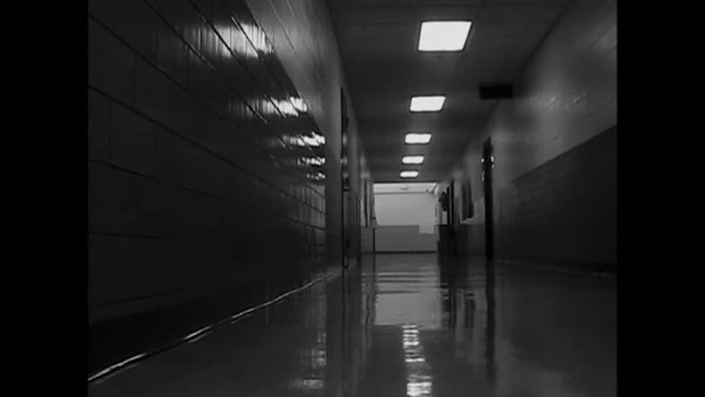 кадр из фильма chasm