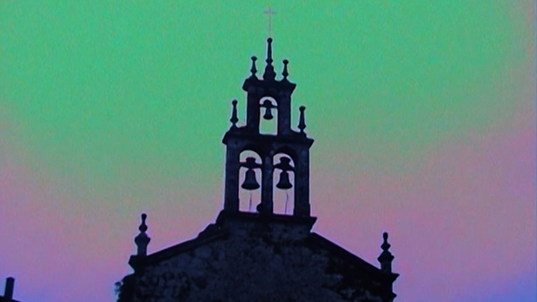 кадр из фильма Por la gloria de sus padres