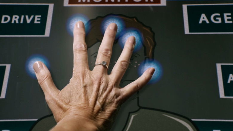 кадр из фильма Lifeline