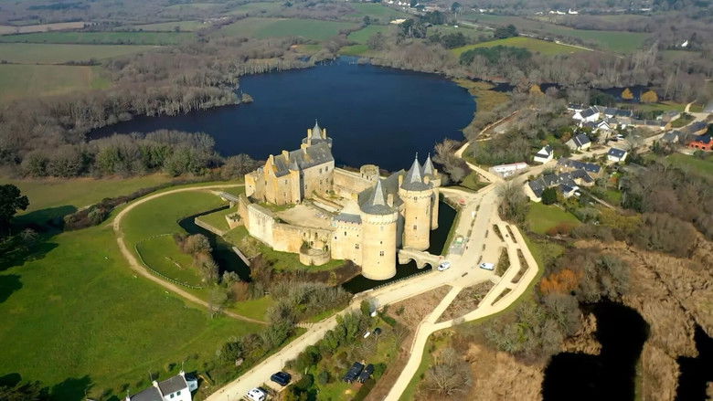 кадр из фильма Patrimoine, de vieilles pierres très précieuses