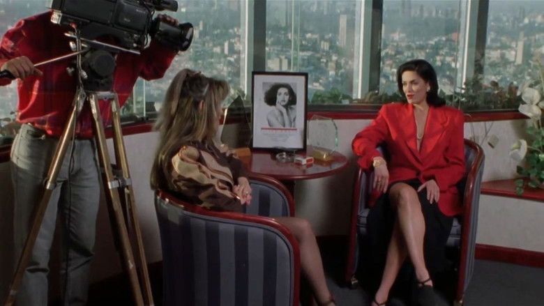 кадр из фильма Crímenes de Pasión