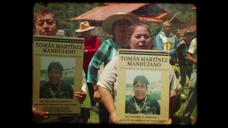 кадр из фильма Cambiando la historia: voces de la tierra