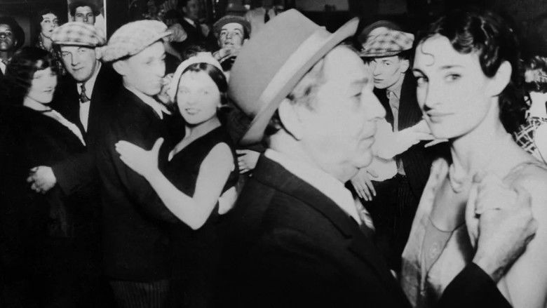 кадр из фильма Un mois chez les filles