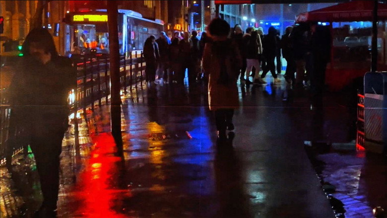 кадр из фильма KADIKOY