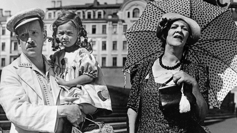 кадр из фильма Подкидыш