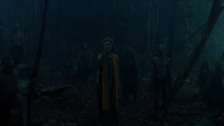 кадр из фильма KKN. Дух деревни танцев