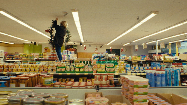 кадр из фильма Nichts bleibt und nichts verschwindet