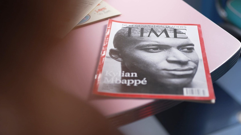кадр из фильма Mbappé, la diplomatie du ballon rond