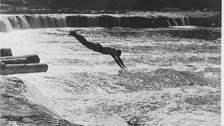 кадр из фильма Фрески Кулдиги