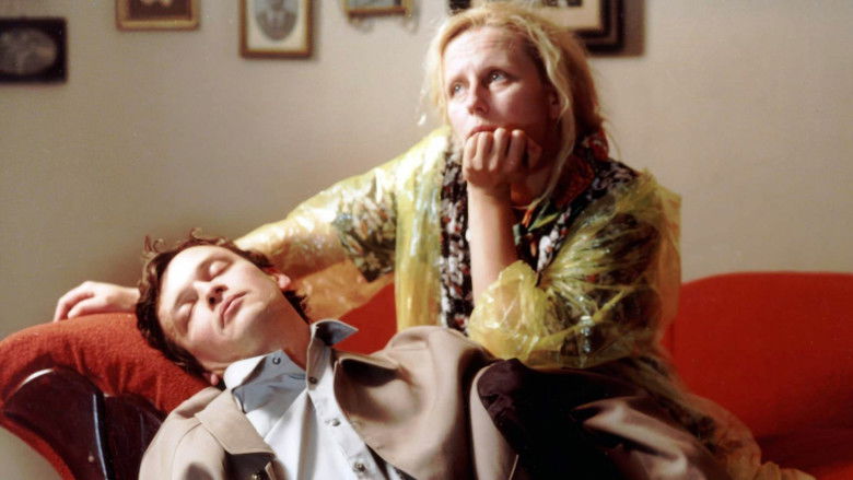 кадр из фильма Zwolnieni z życia