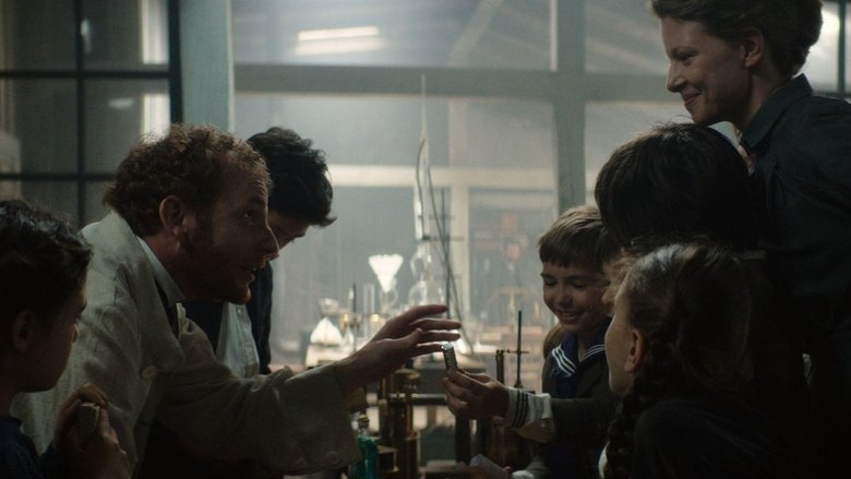 кадр из фильма Мария Кюри