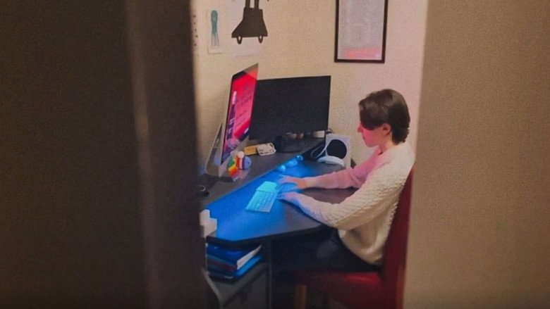 кадр из фильма Personality Quiz