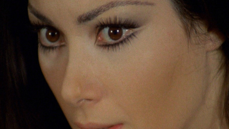 кадр из фильма Ирис в крови