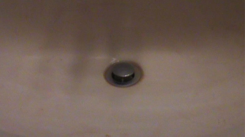 кадр из фильма nosebleed