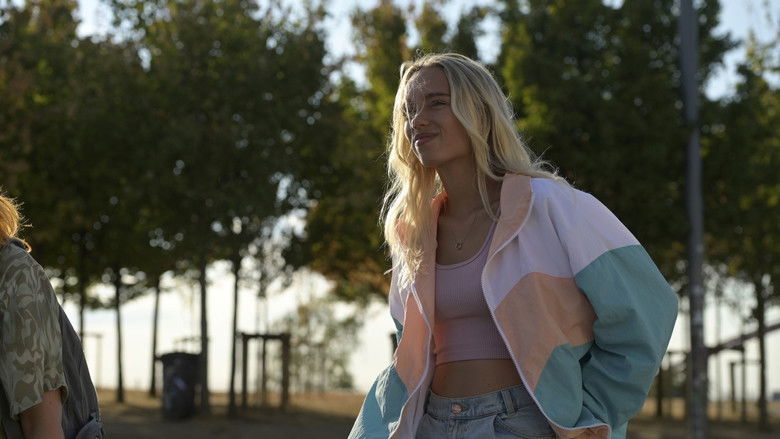 кадр из фильма Get Up