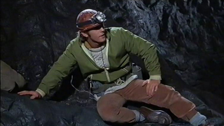 кадр из фильма Trog