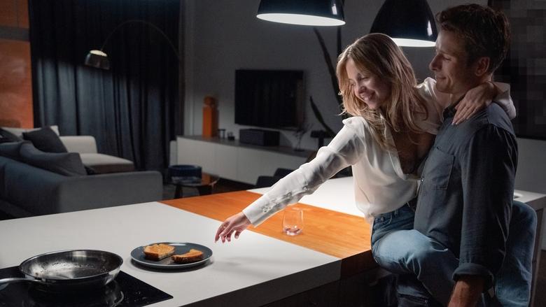 кадр из фильма Кто угодно, кроме тебя