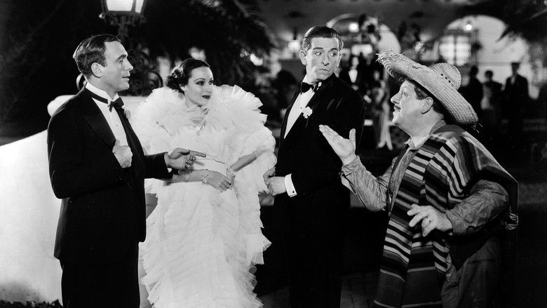 кадр из фильма In Caliente