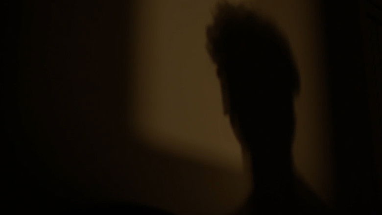 кадр из фильма You Are Easily Replaceable