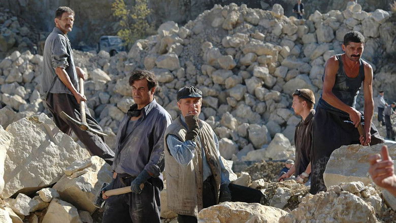 кадр из фильма Кароль. Человек, ставший Папой Римским