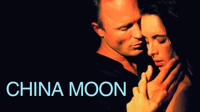 кадр из фильма Фарфоровая луна