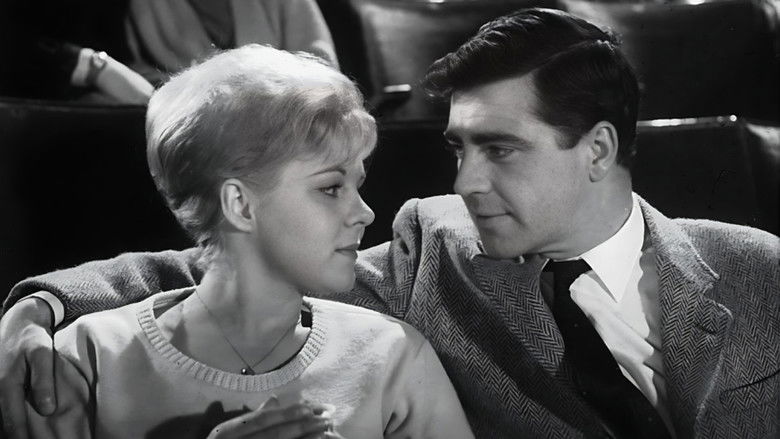 кадр из фильма A Kind of Loving