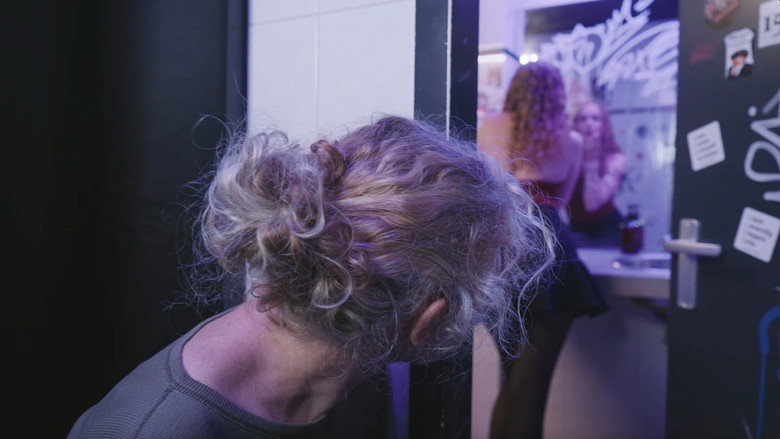 кадр из фильма Inside the Ladies Room