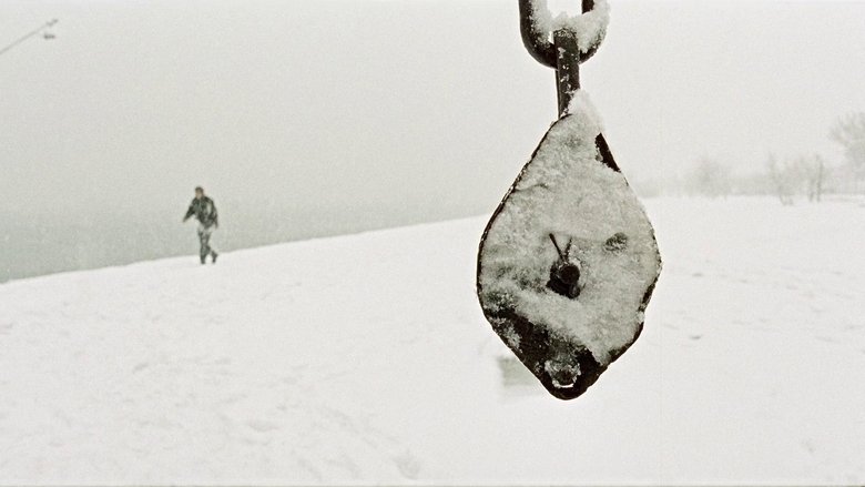 кадр из фильма Отчуждение