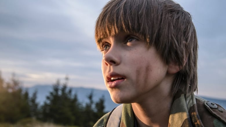 кадр из фильма За синими дверями