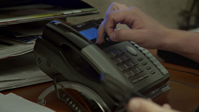 кадр из фильма IF YOU WANNA TALK