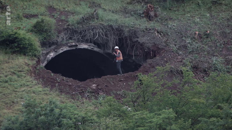кадр из фильма A Tunnel