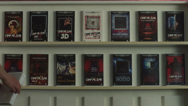 кадр из фильма Подростковый секс и смерть в лагере Миазма