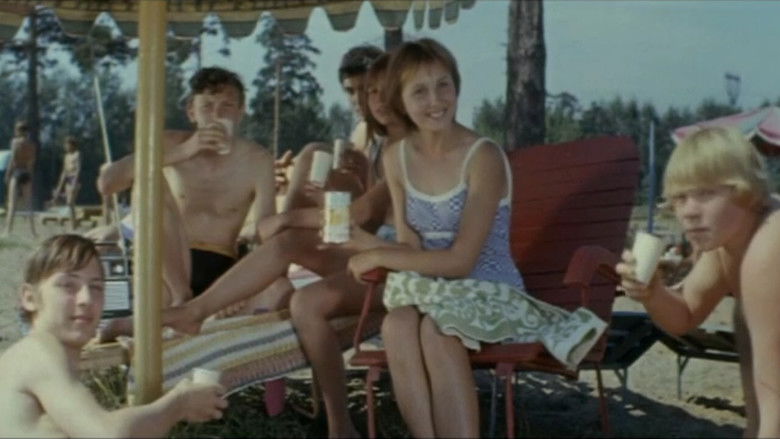 кадр из фильма Точка, точка, запятая...