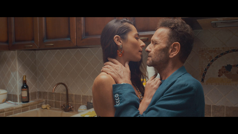 кадр из фильма Oltre