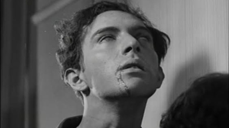 кадр из фильма Андалузский пёс