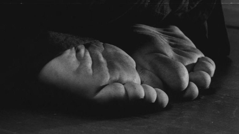 кадр из фильма Меч