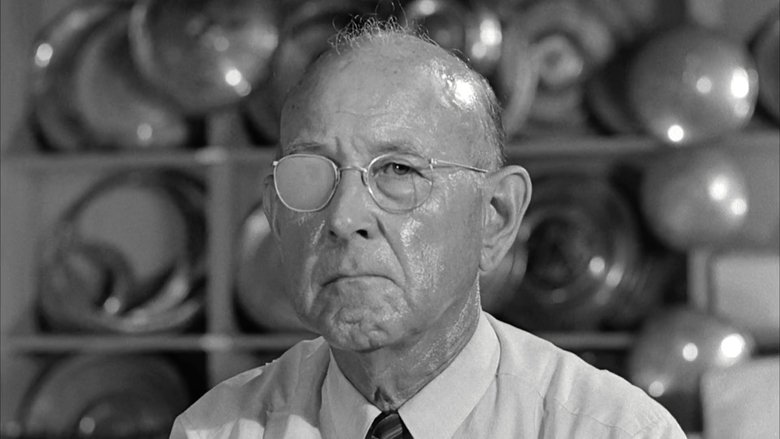 кадр из фильма Lady in a Cage