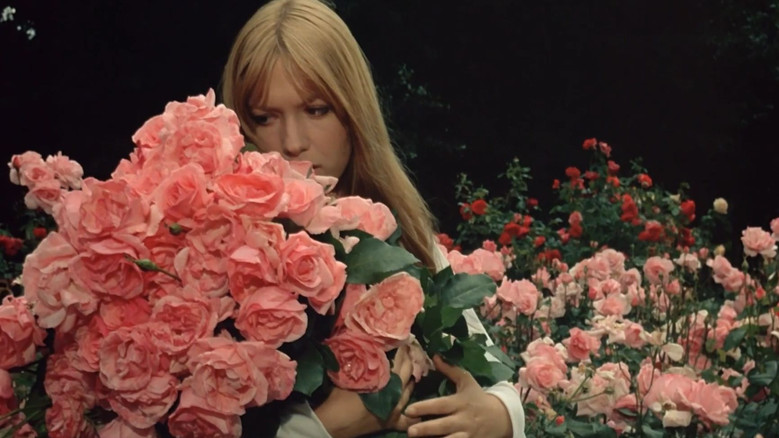 кадр из фильма La Faute de l'abbé Mouret