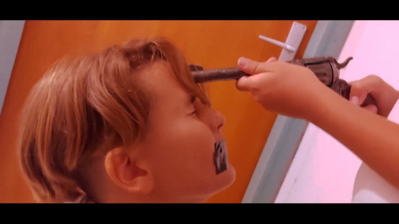 кадр из фильма GAME OVER