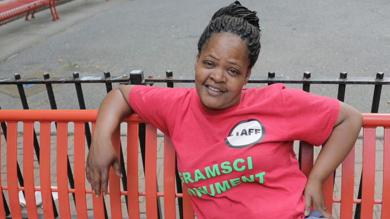 кадр из фильма Thomas Hirschhorn – Gramsci Monument