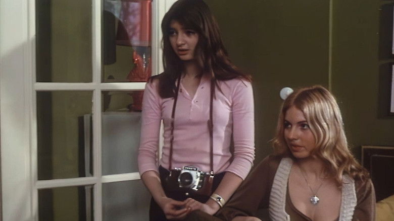 кадр из фильма Доклад о школьницах 2: То, что лишает родителей сна