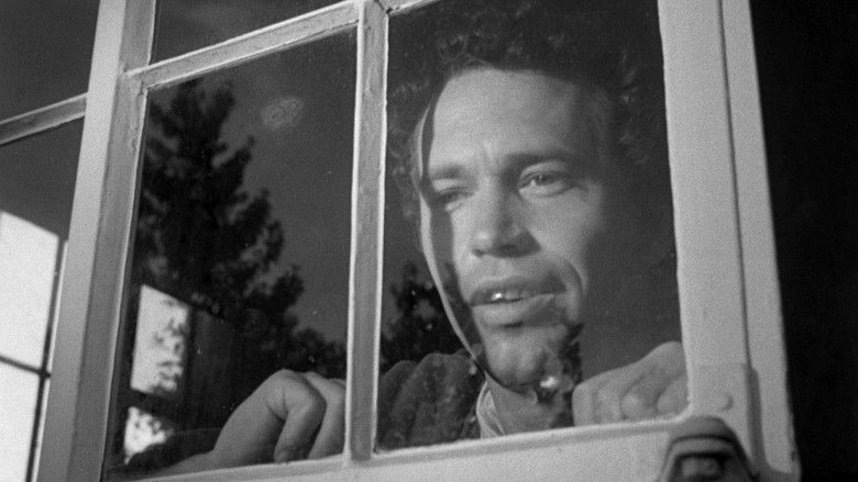 кадр из фильма Частная собственность