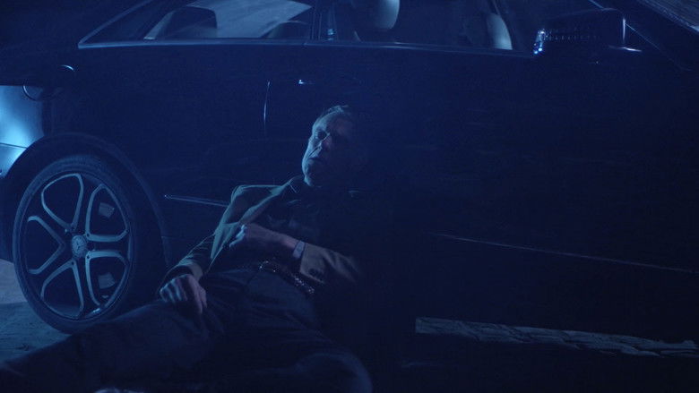 кадр из фильма Тень внутри