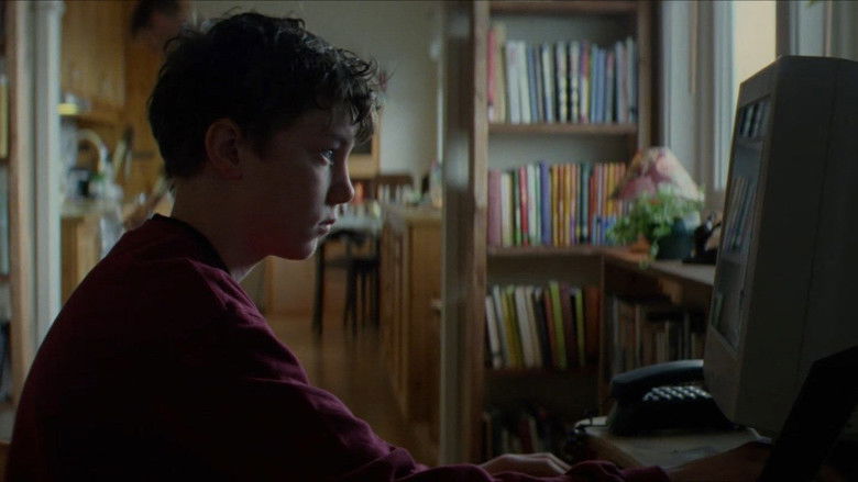 кадр из фильма Всемирная паутина тел