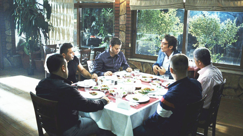 кадр из фильма No Ofsayt