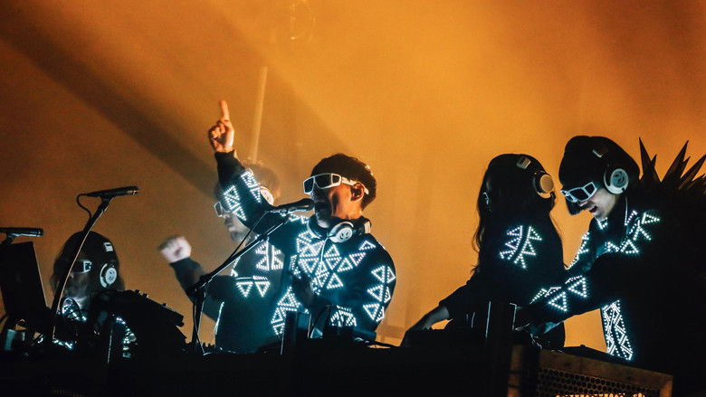 кадр из фильма SAKANAQUARIUM2017 10th ANNIVERSARY Arena Session 6.1ch Sound Around