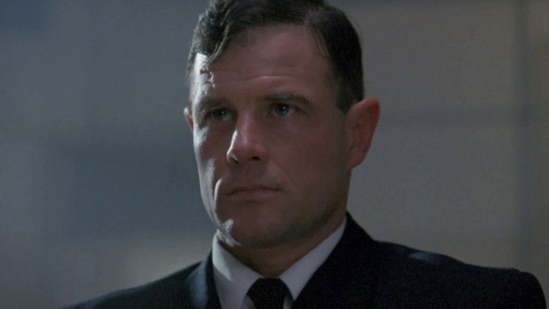 кадр из фильма Трибунал над бунтовщиком с Кейна